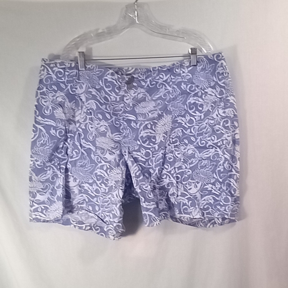 Lane Bryant Blue Floral Chino Shorts Size 20 - Picture 1 of 5